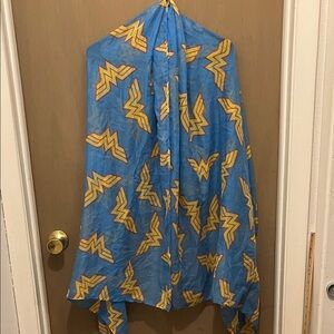 DC Comics Wonder Woman Scarf
